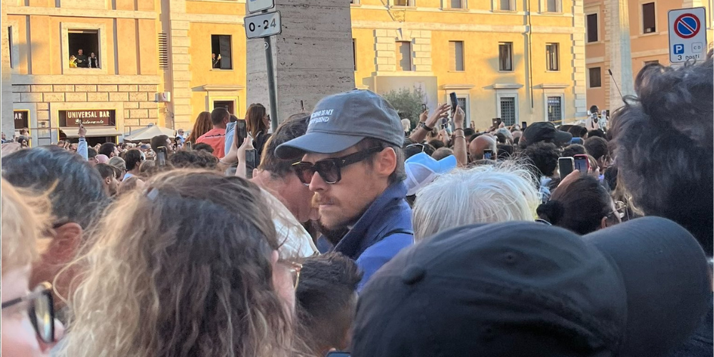 Harry Styles Surprises Fans at Vatican During New Pope’s Election